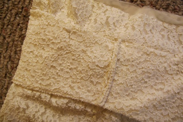 Attaching a waistband to a skirt