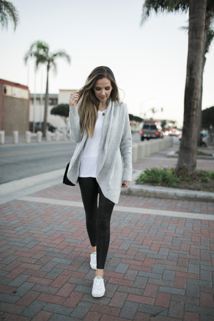 Leather Leggings Outfit Ideas to Copy [10 Looks from Dressy to Casual]