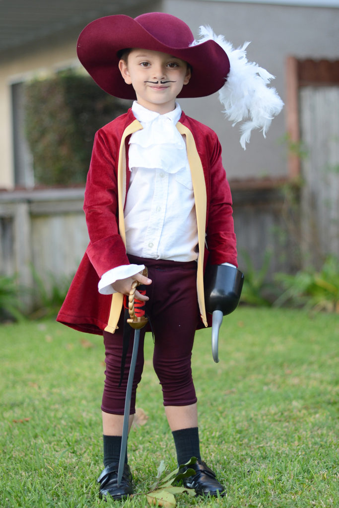 9 Halloween Costumes You Can DIY This Week - Merrick's Art