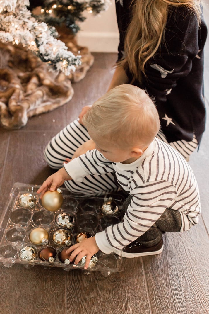 putting up the Christmas tree with Gymboree