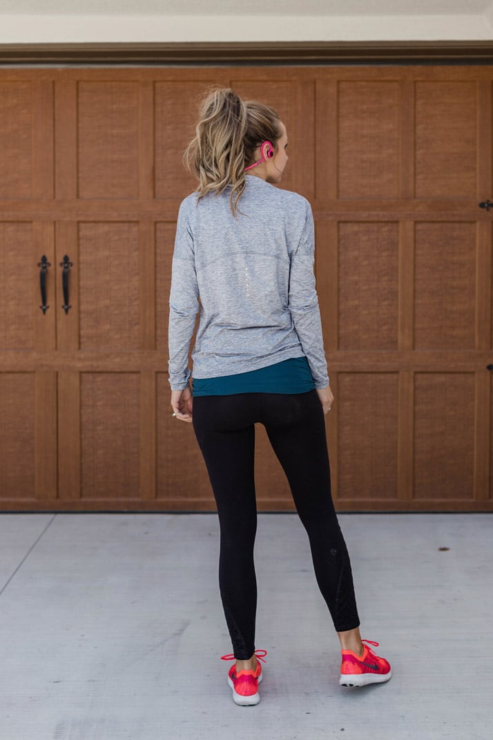 this fanny pack for running is perfect for holding keys and a phone