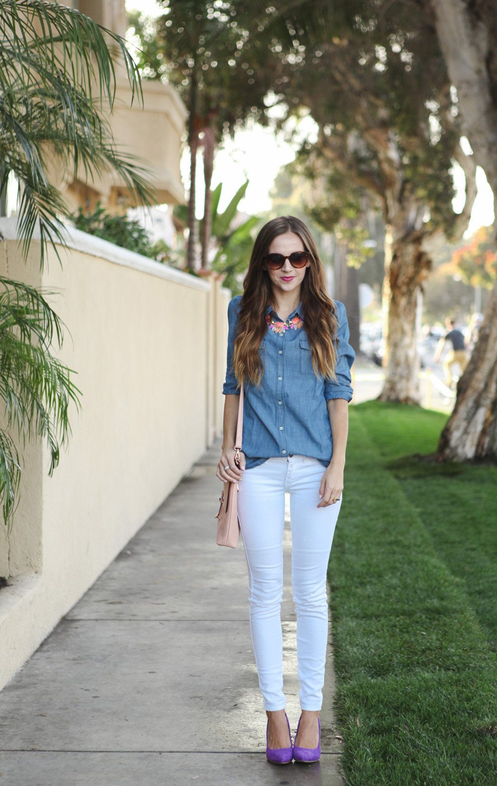 white jeans and chambray shirt