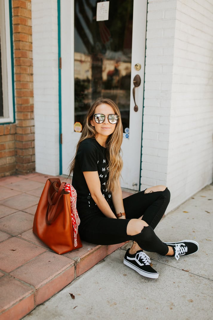 outfit with black vans