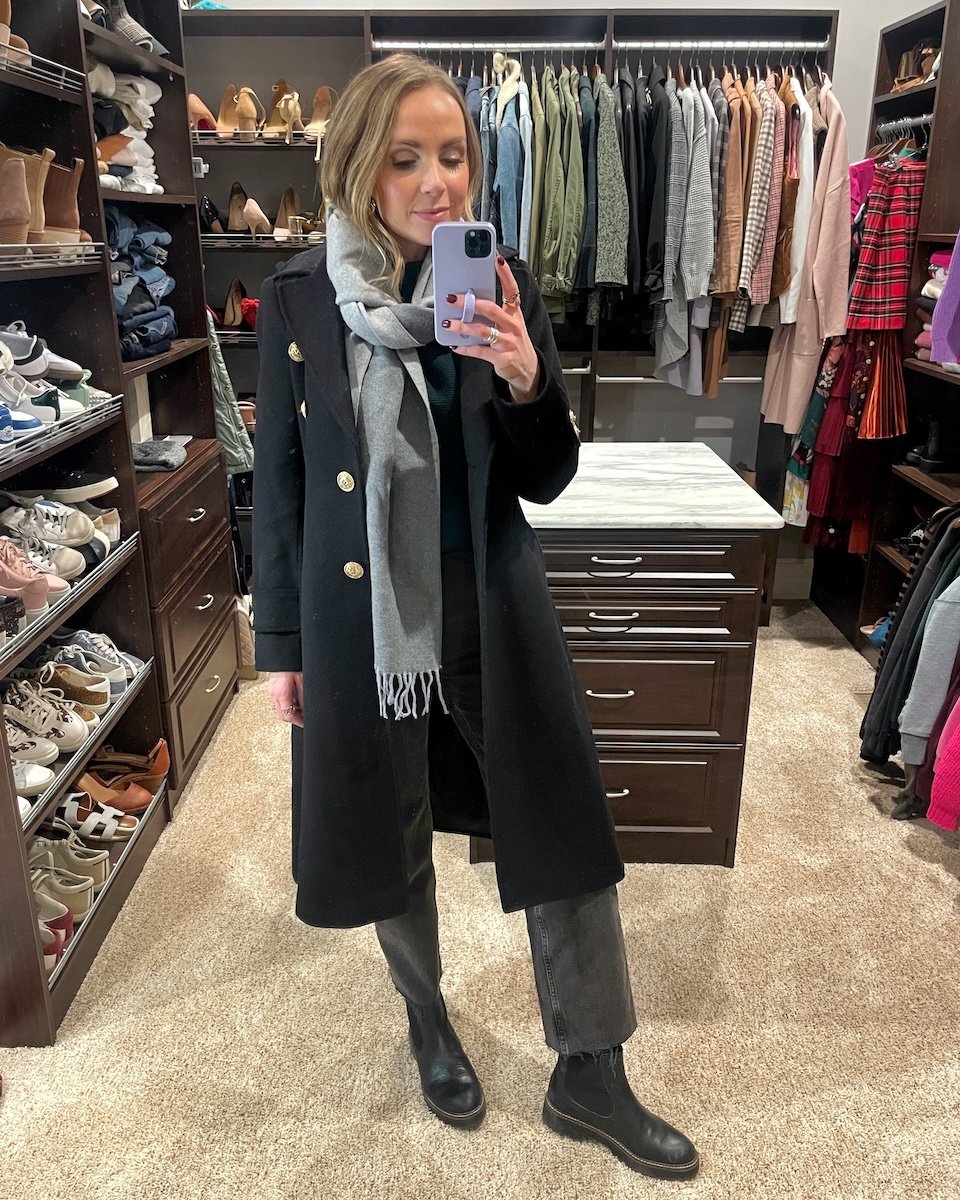 gray scarf outfits 1