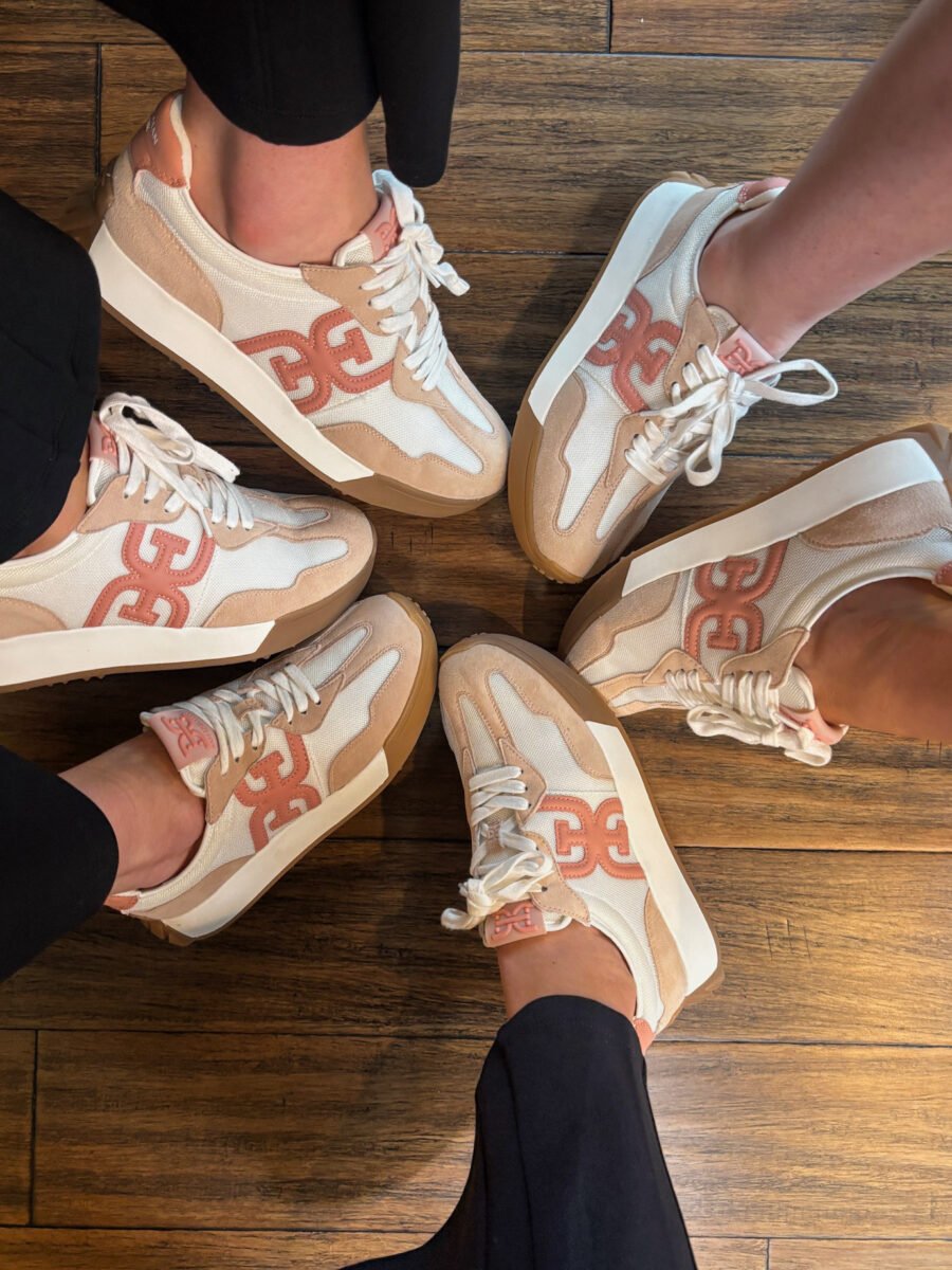 Team Try on - Sam Edelman Sneakers